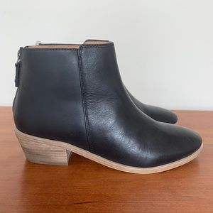 Joules black leather ankle boot